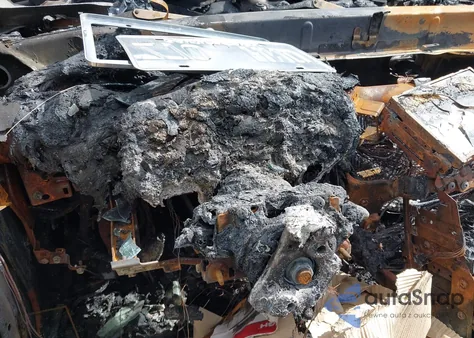 2015 Infiniti Q50 Premium z USA, uszkodzony, nr VIN JN1BV7AP8FM357378